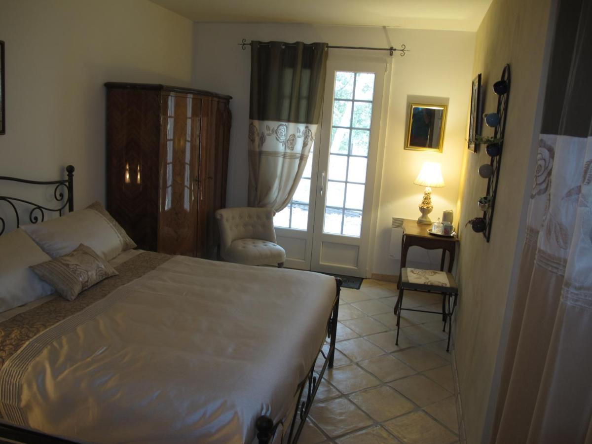 L'Oustau De Bigatie Bed & Breakfast Lambesc Exterior photo